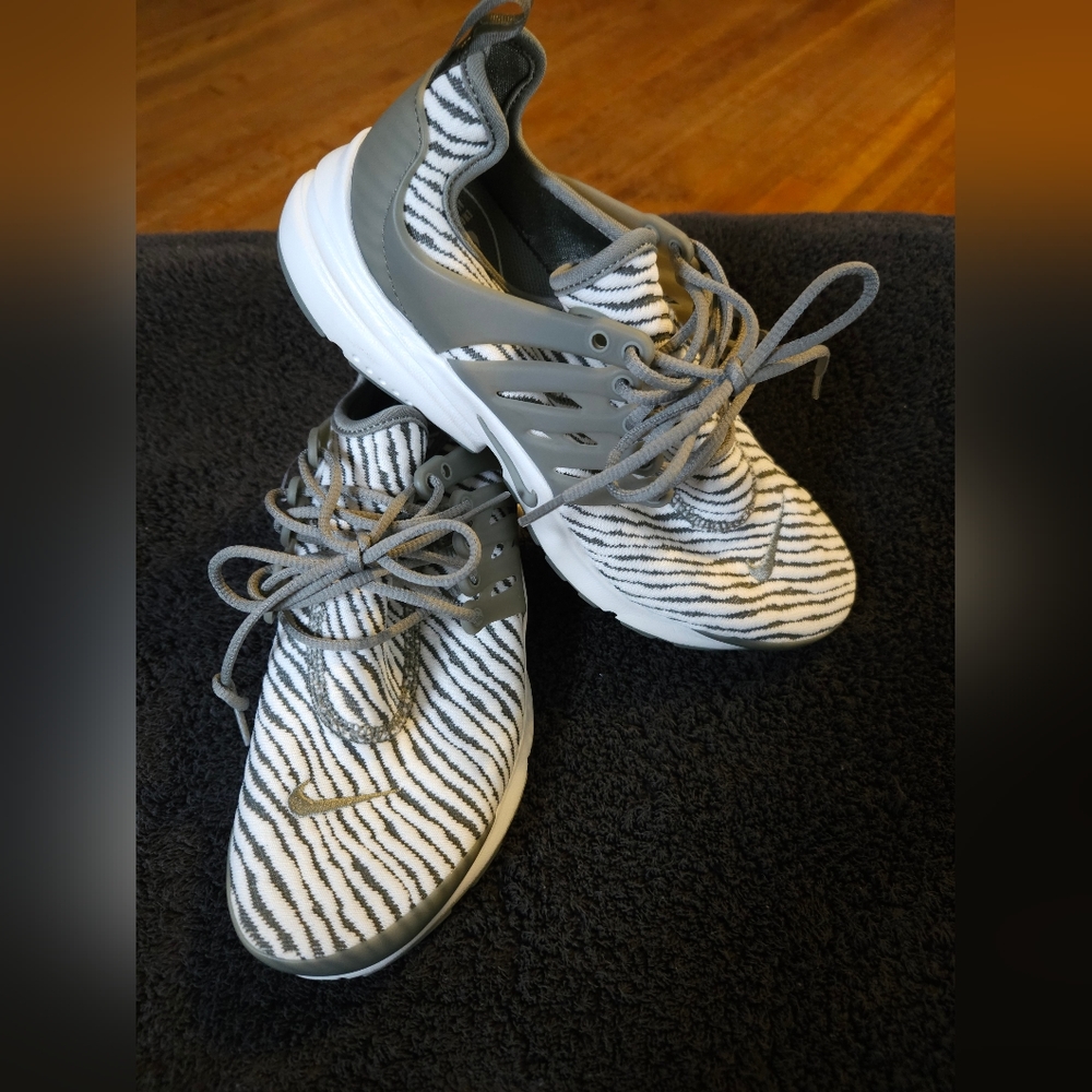 Nike new shoes never used